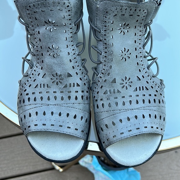 Jambu Nelly Encore Gunmetal Wedge Sandal Women's sizes 6M beautiful! - Picture 7 of 8